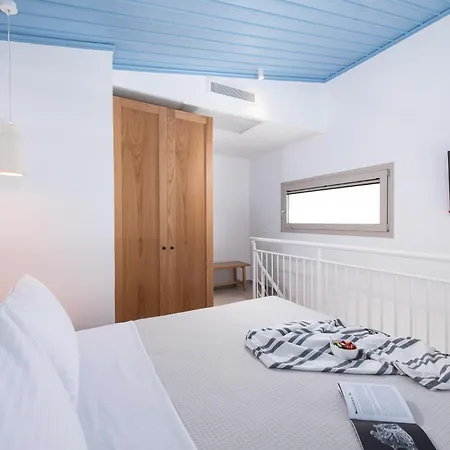 Sourinis Luxury Apartahotel