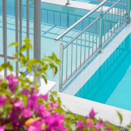 Apartahotel Sourinis Luxury